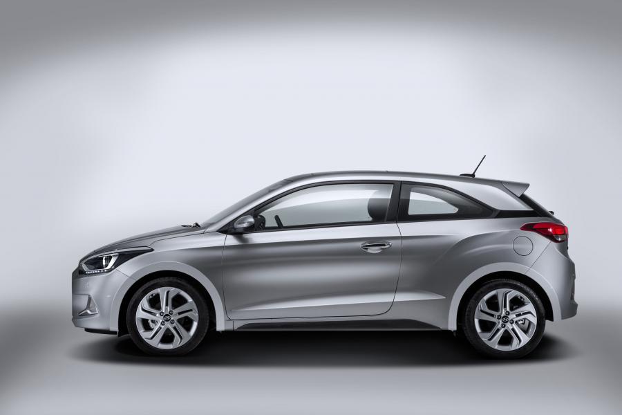  Hyundai i20 Coupe 2015 года  (фото 4 из 30)